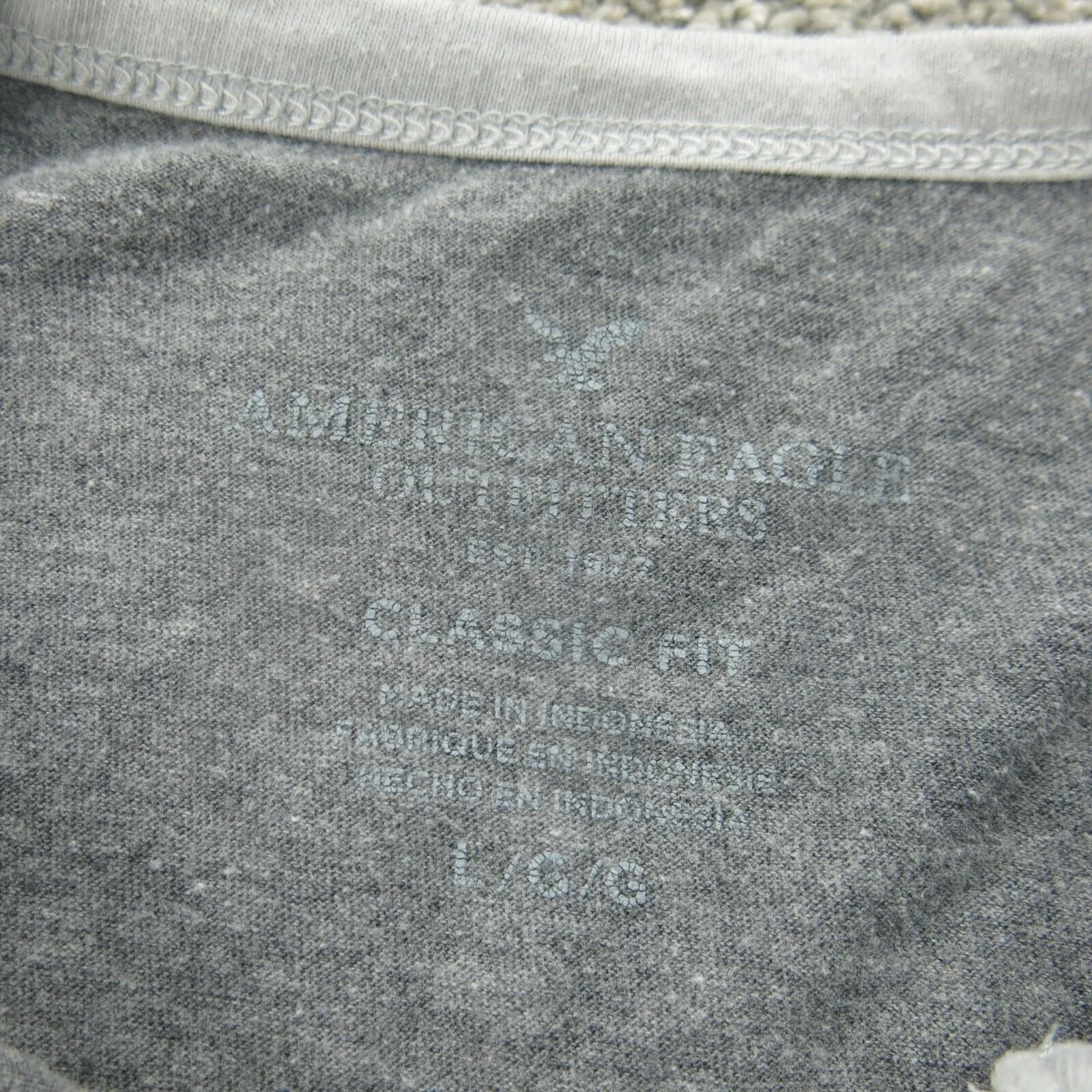 American Eagle Shirt Mens Large Gray Henley Tee Long Sleeve Casual Classic Fit