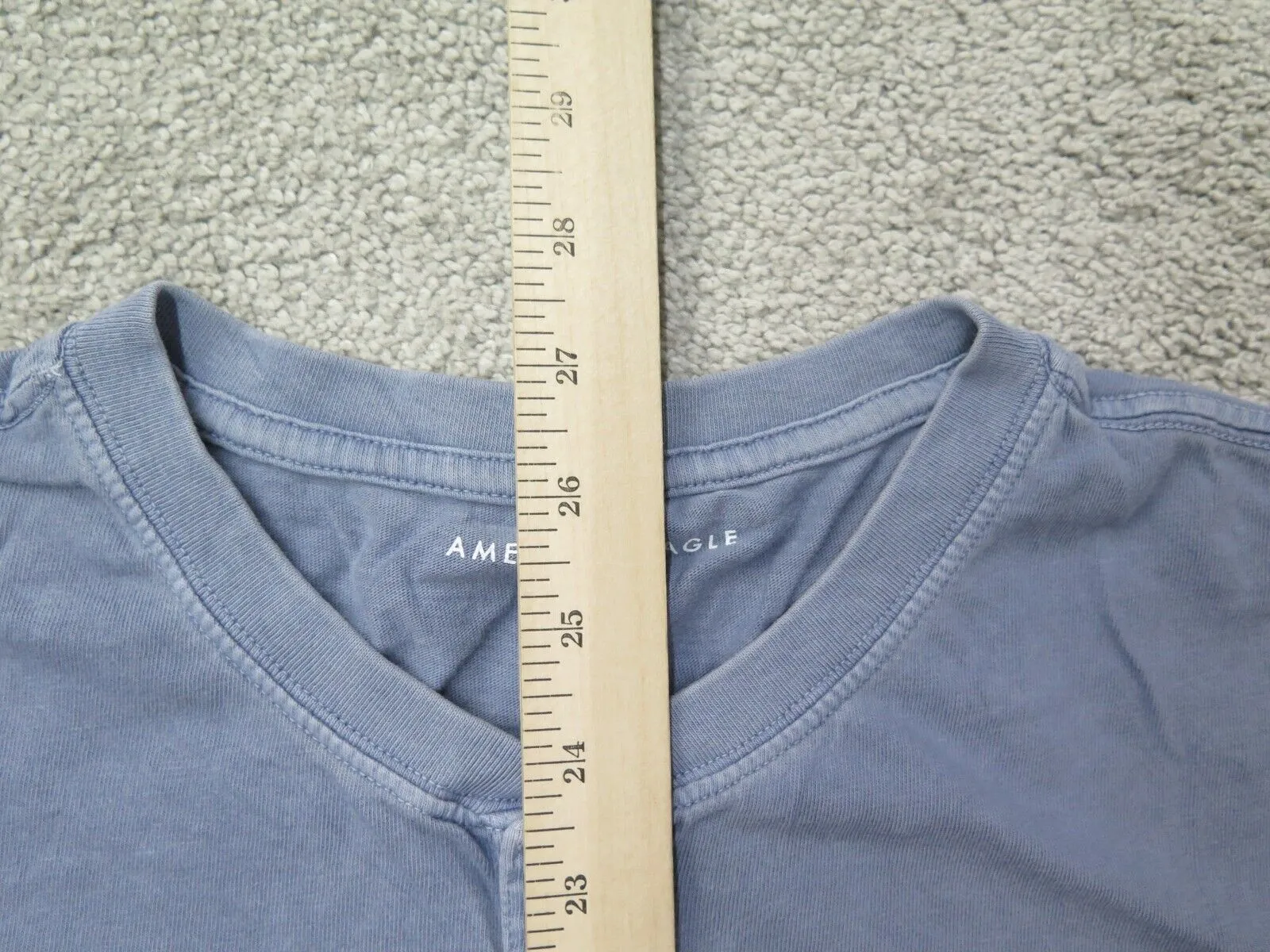 American Eagle Shirt Mens Medium Blue Standard Fit Swoosh Logo Casual Henley Tee