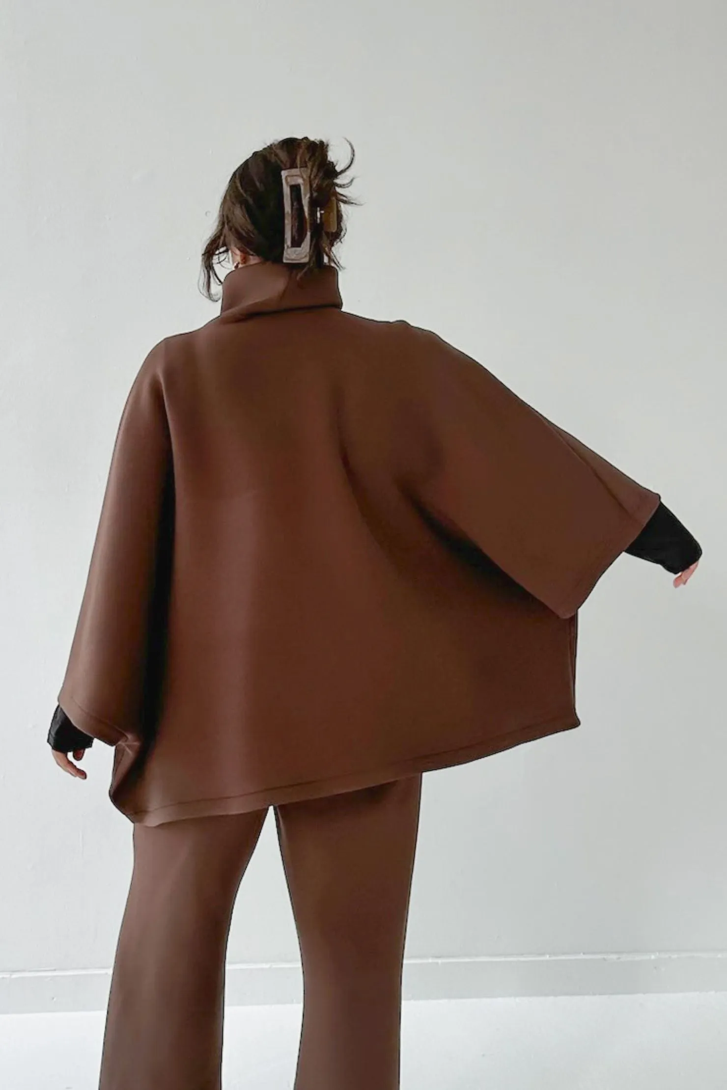Charlotte Poncho - Espresso