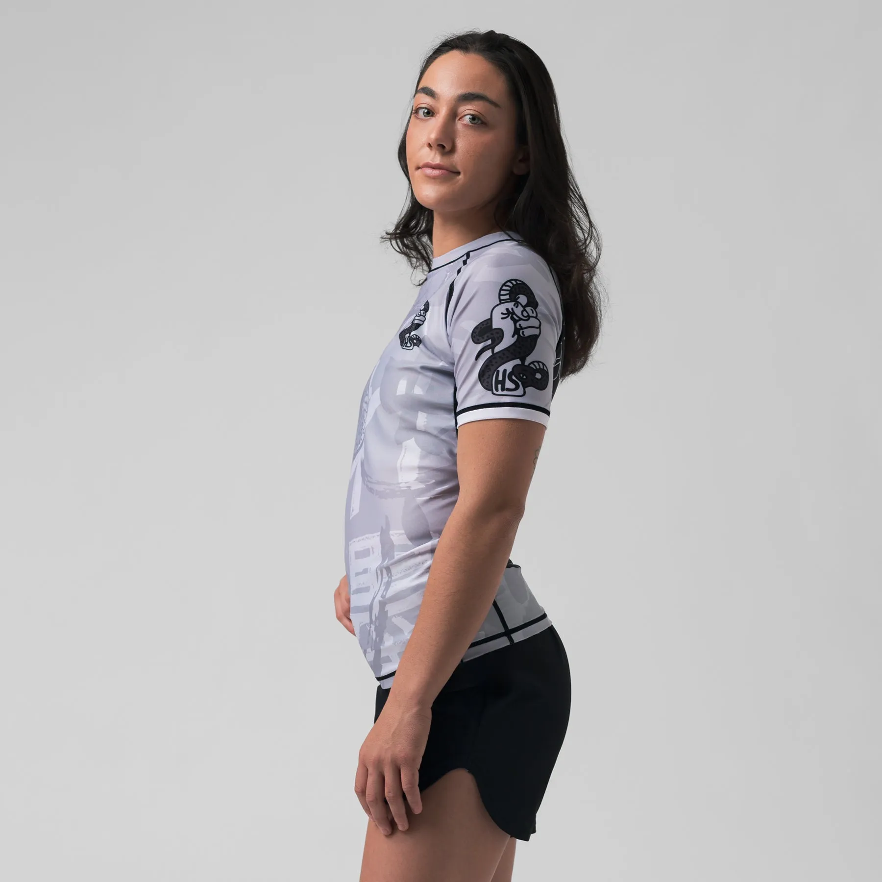 Half Sumo "HANNYA" Women's Short Sleeve Rash Guard - Light Grey