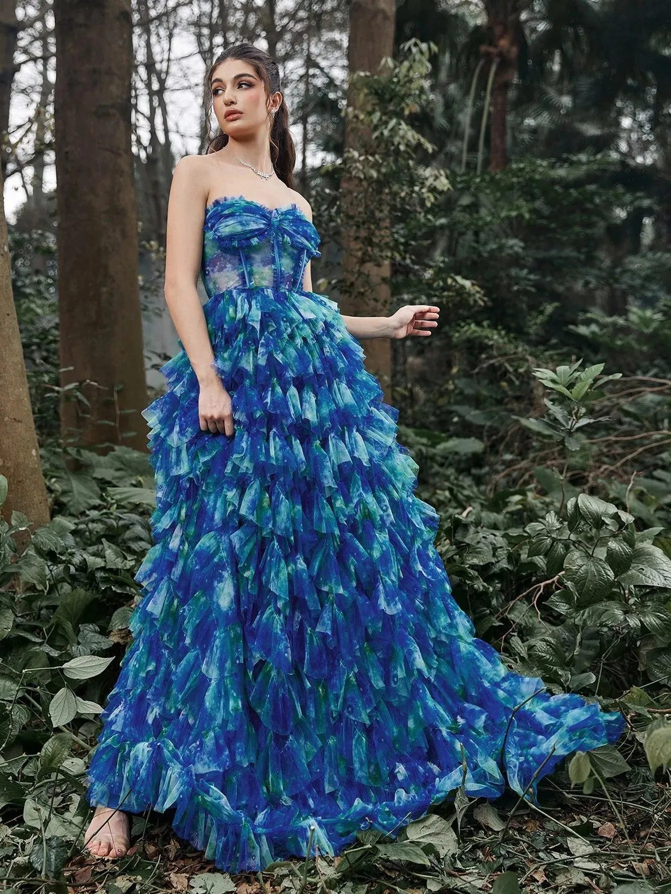 Luxury Strapless Ruffle Layers Hem Prom Dress