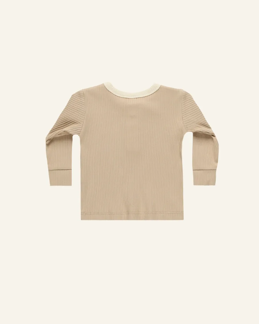 RIBBED HENLEY TEE
