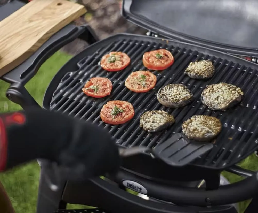 Weber Q 2200 Gas Grill with Stand - Black